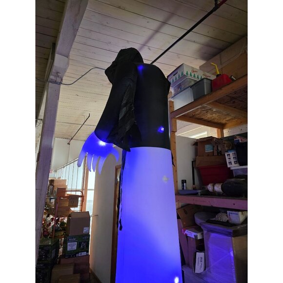 Gemmy 10 ft inflatable grim reaper Halloween lawn decor scary pointing - Picture 7 of 8